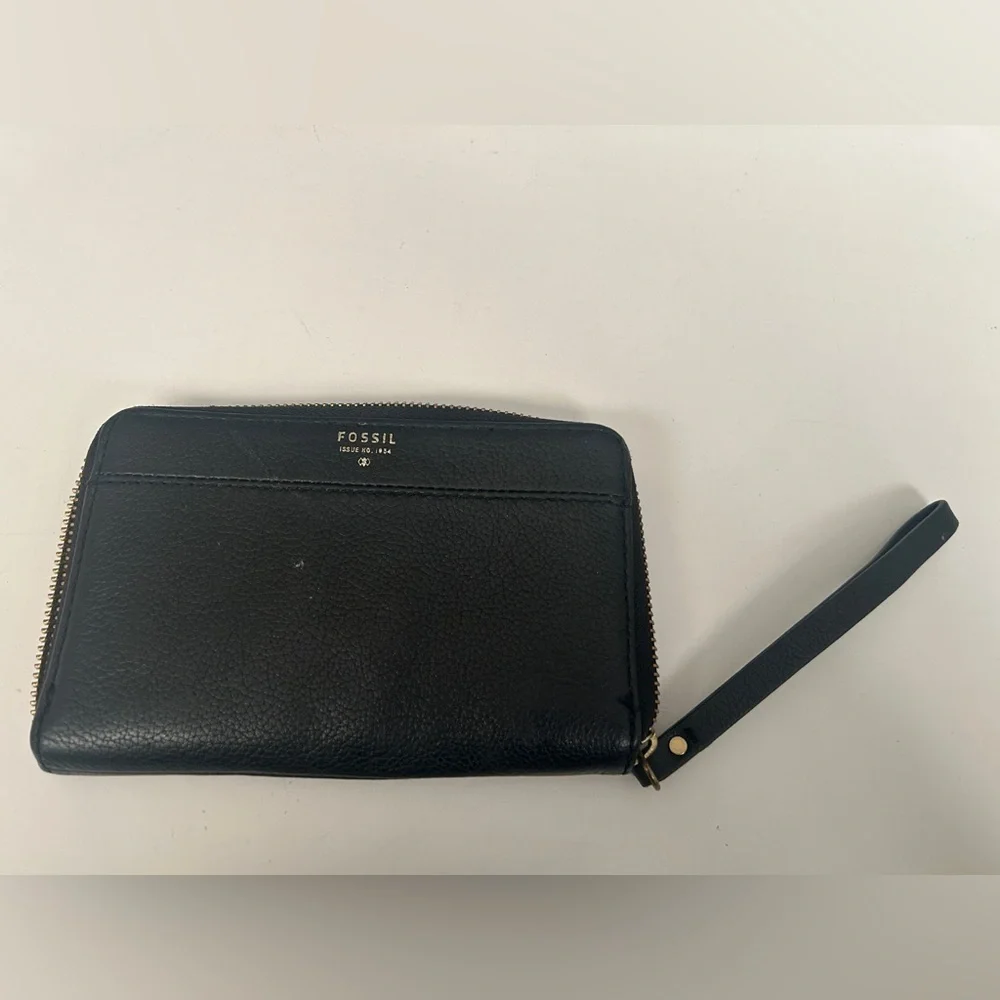 Fossil Black Leather Zip Wallet
